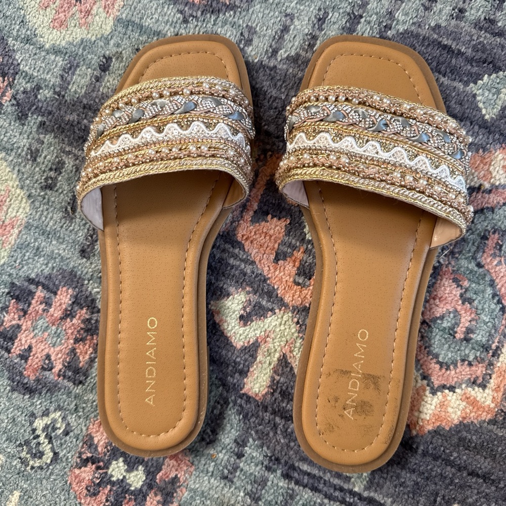 Nordstrom Tan and White Studded Slide Sandals